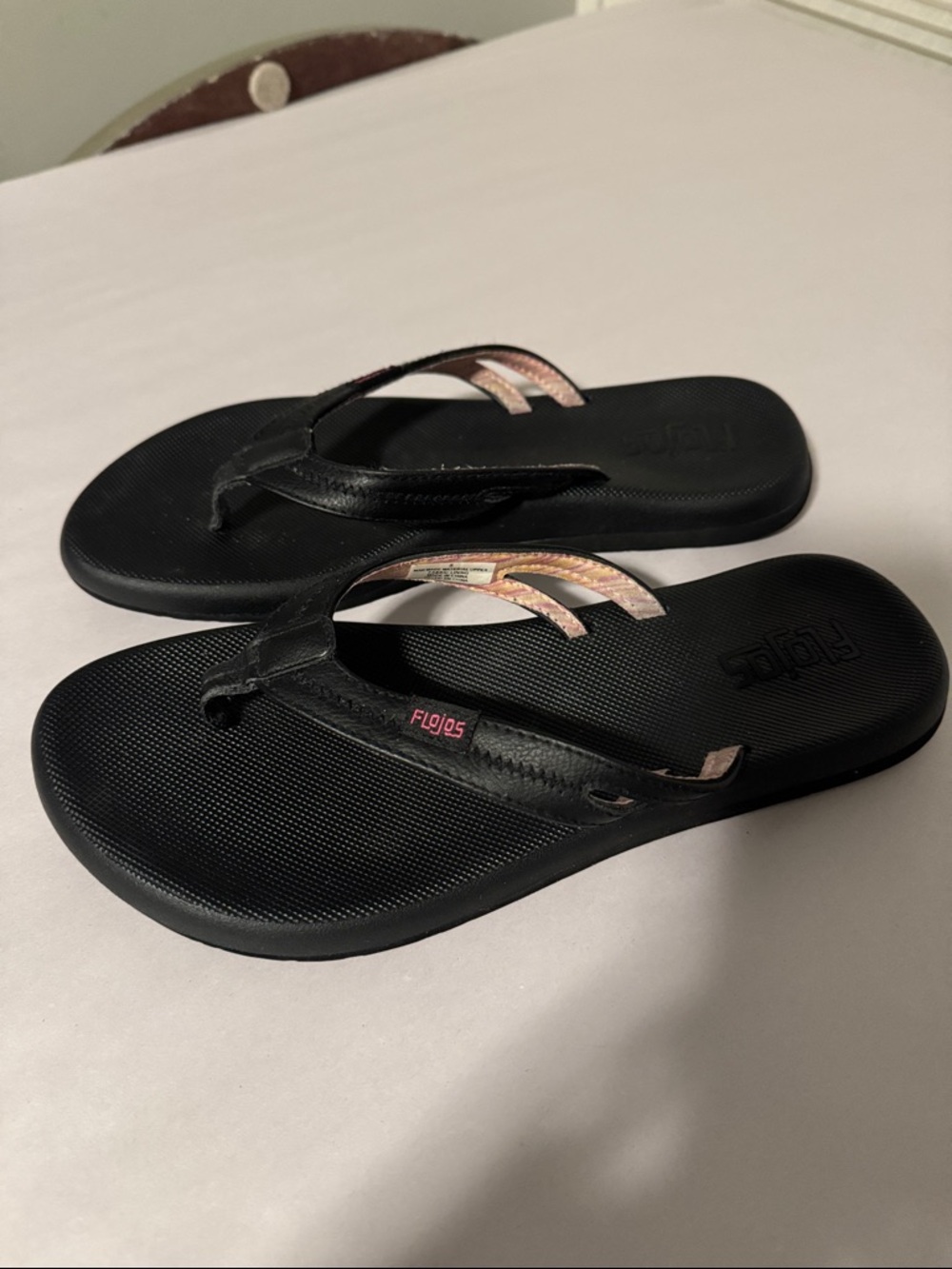 Flojos Memory Foam Flip Flop Sandals  Womens 8 Black Beach resort vacation surf